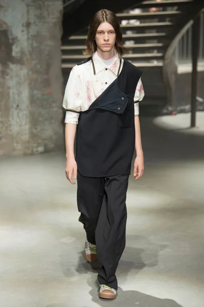 Look 33